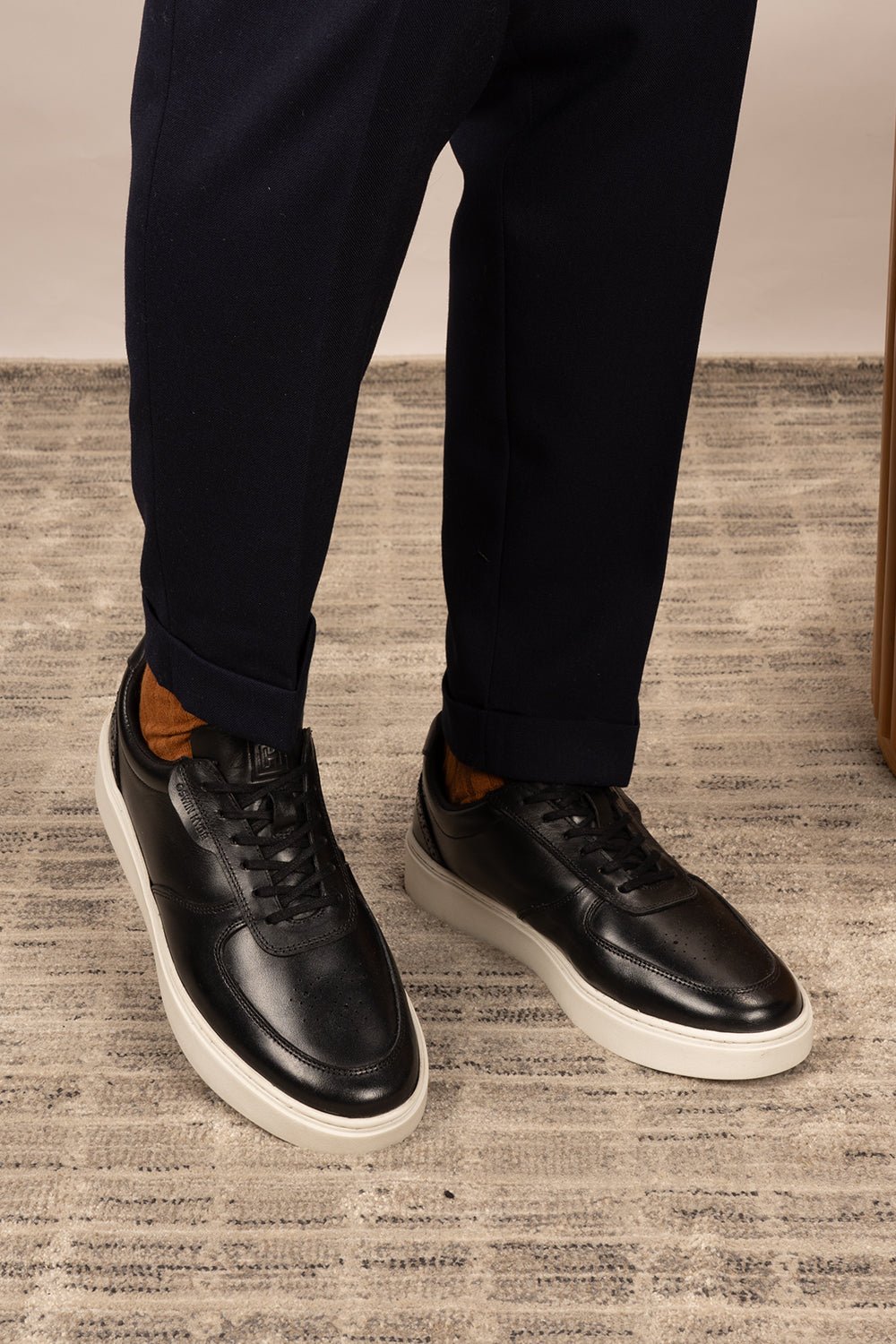 Scout Black - Image 3