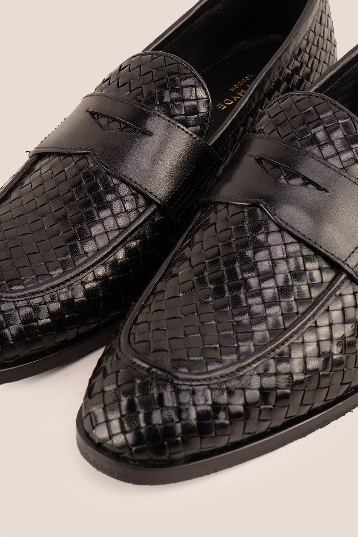 Santiago Black - Image 5