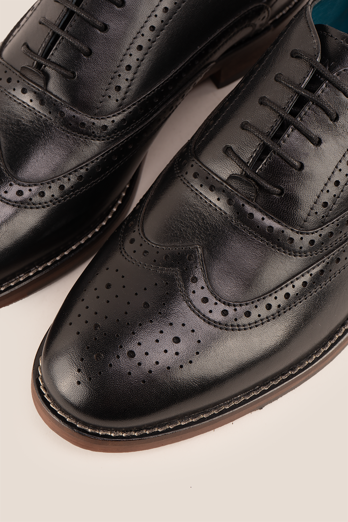 Winston Black Wide Fit - Image 5