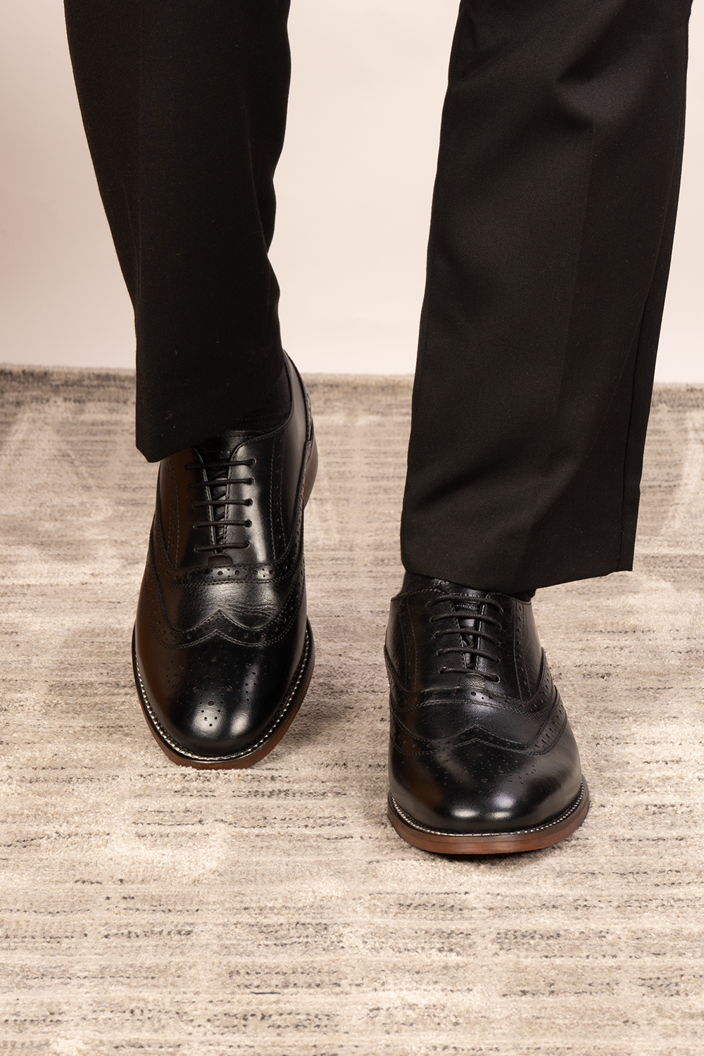 Winston Black Wide Fit - Image 3