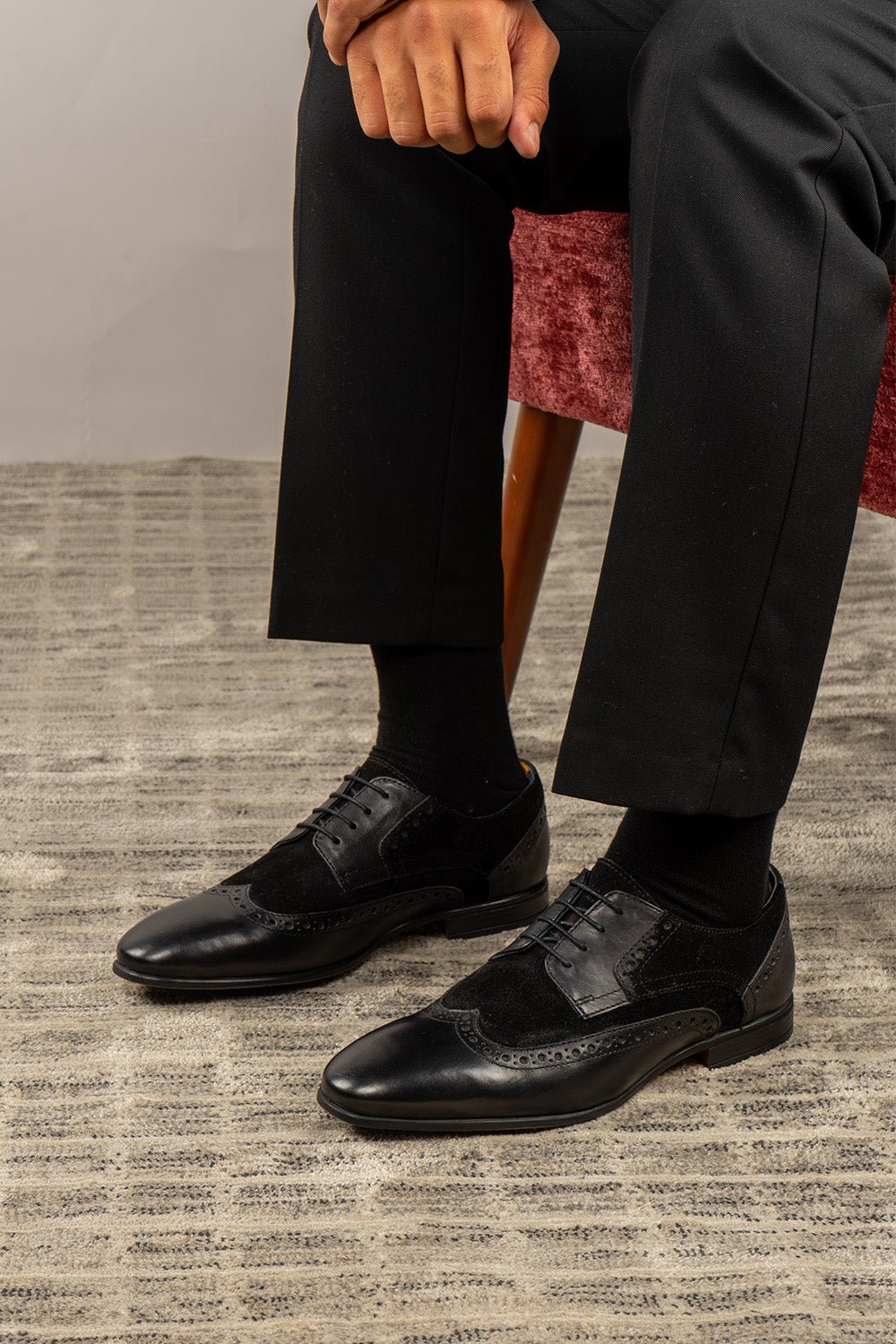 Miles Black/Black - Image 2