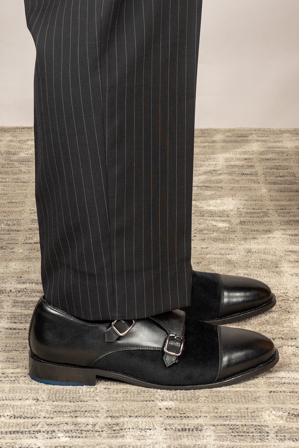 Oscar Black Velvet - Image 3