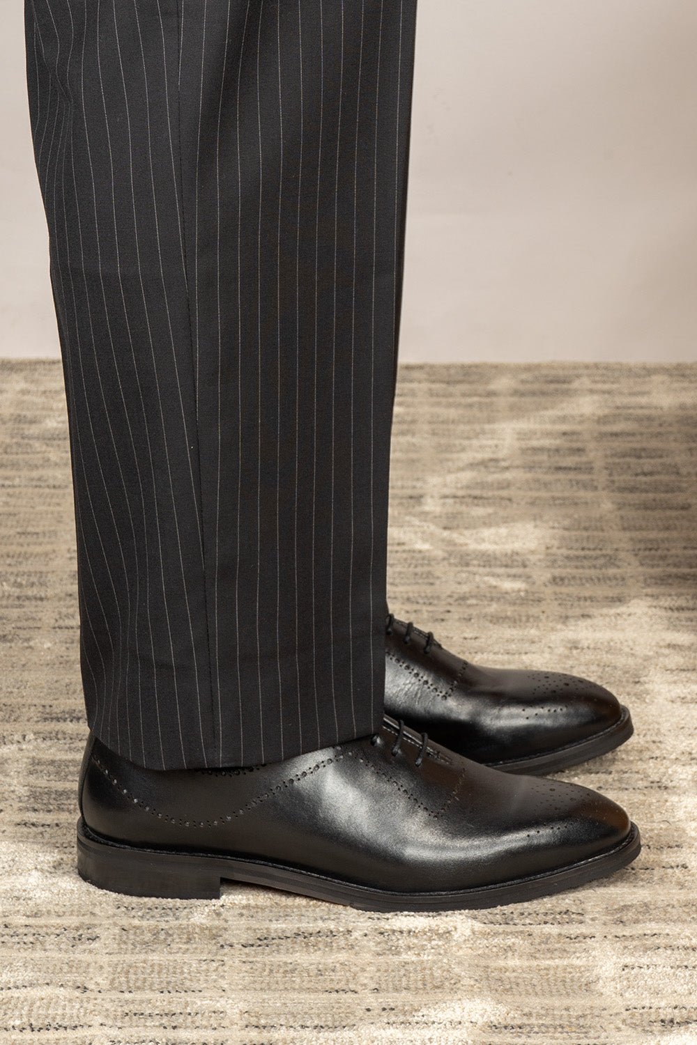 Melton Black - Image 3